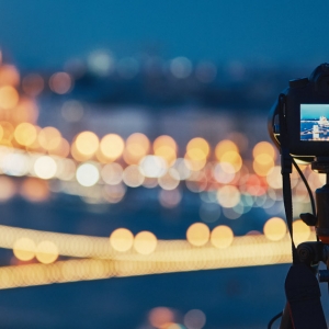 Photographer in the night city